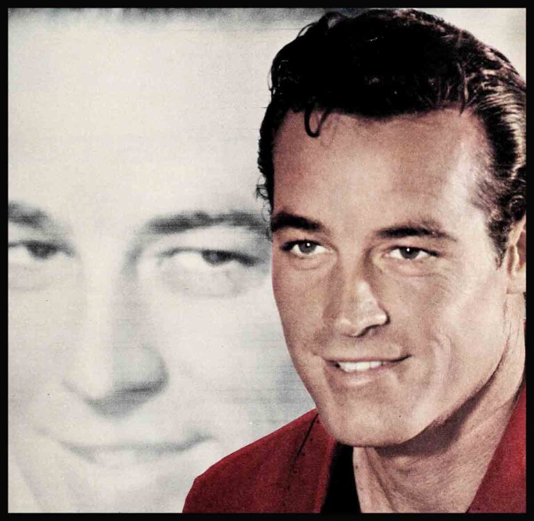 Squeeze Play Vintage Paparazzi