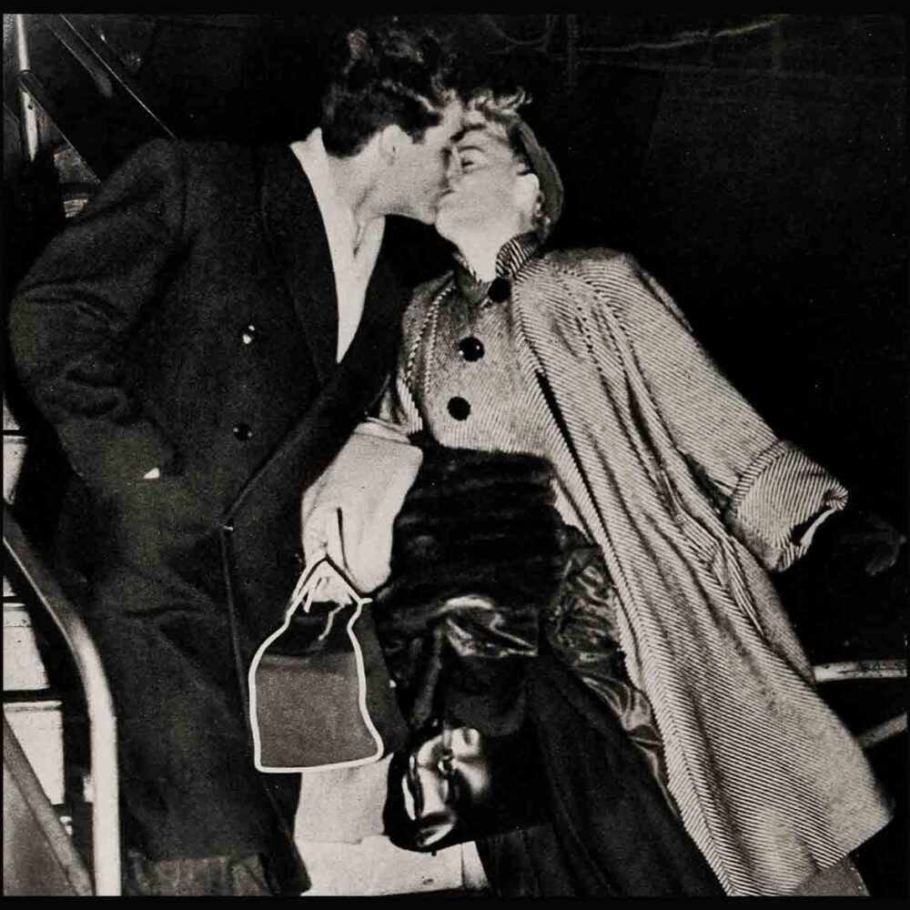 About Marilyn Monroe - Vintage Paparazzi