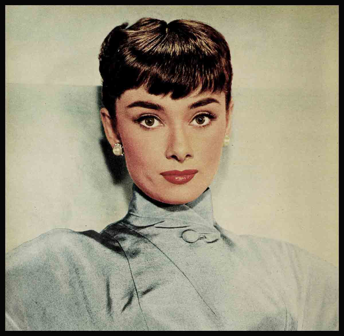 The Most Exciting New Star Of 1953—audrey Hepburn Vintage Paparazzi