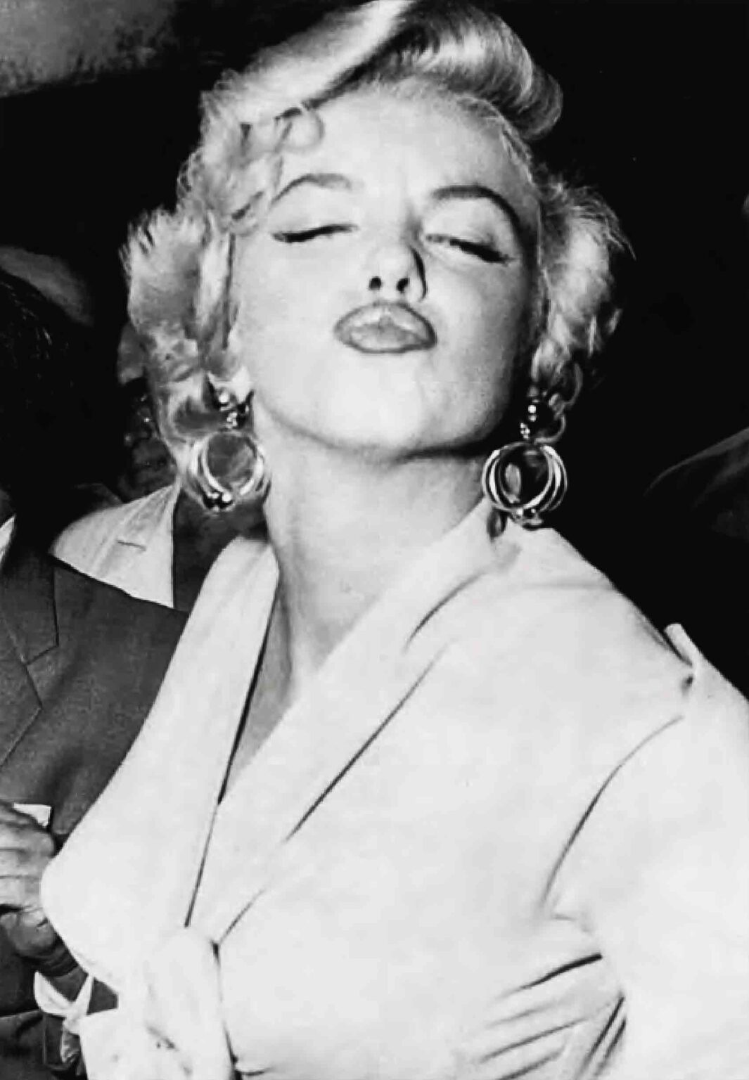 Biography Of Marilyn Monroe - Vintage Paparazzi