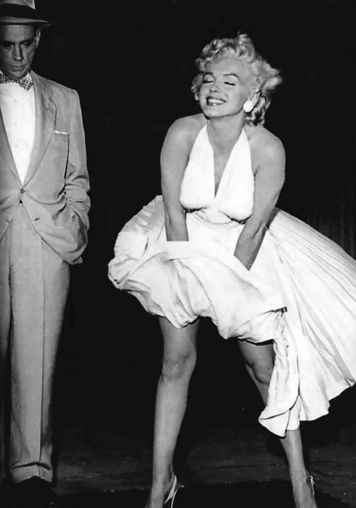 Biography Of Marilyn Monroe - Vintage Paparazzi
