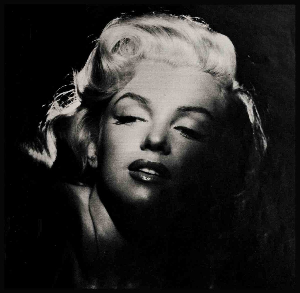 The Storm About Marilyn Monroe - Vintage Paparazzi