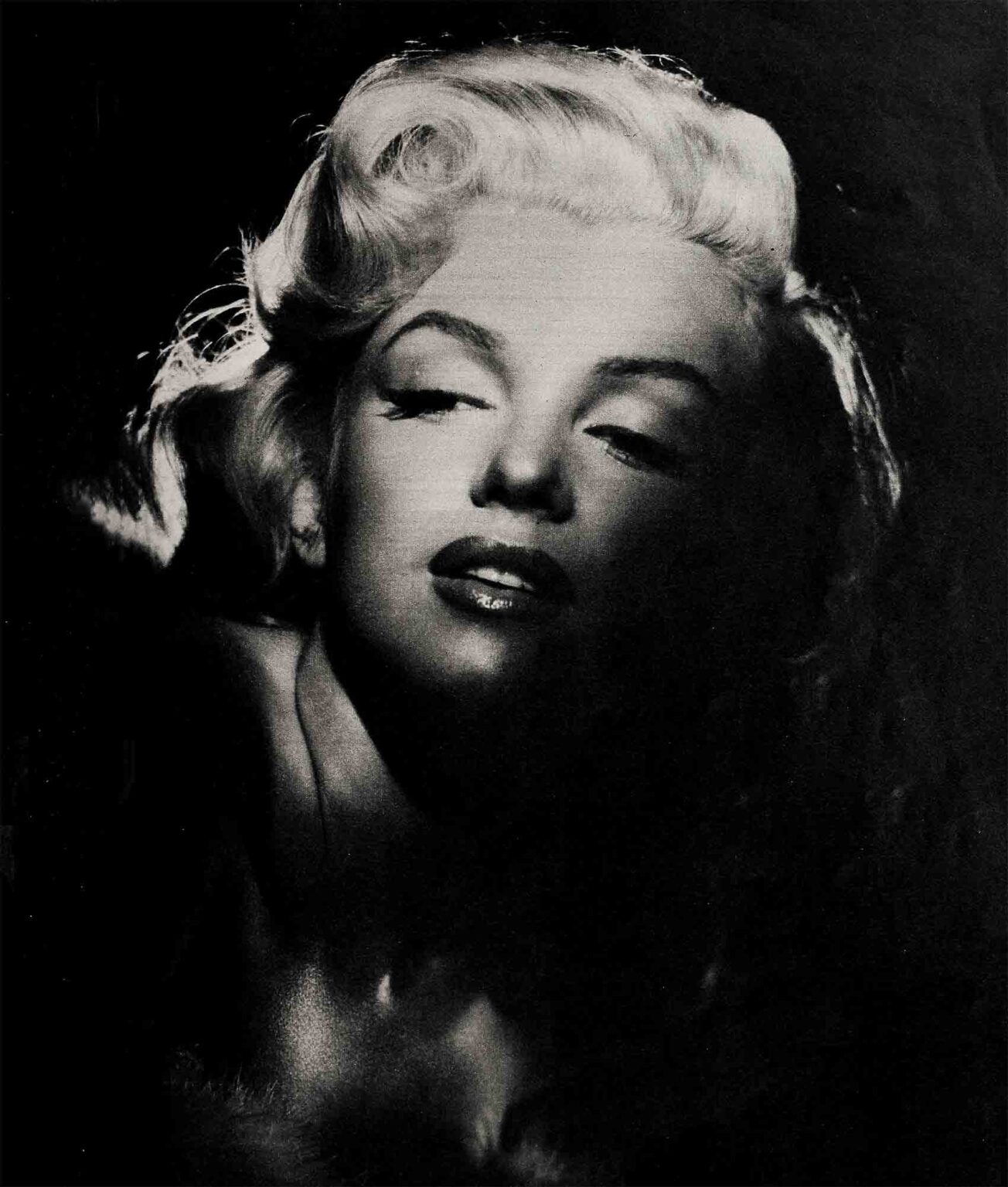 The Storm About Marilyn Monroe - Vintage Paparazzi
