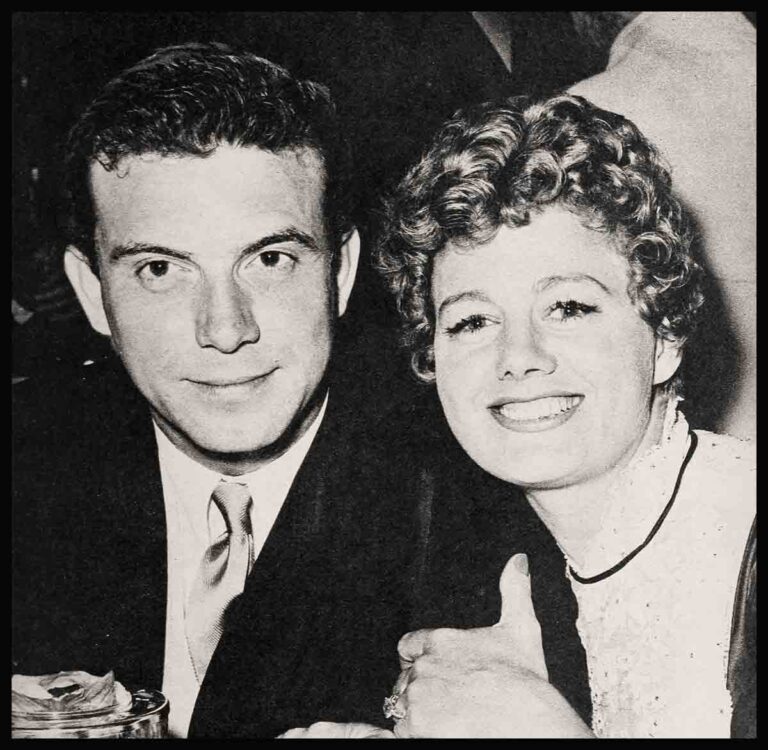 “Does it hurt to die?”—Marilyn Monroe Vintage Paparazzi