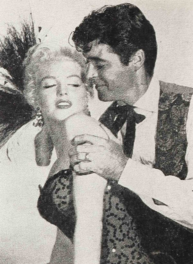 A Model To Follow—Marilyn Monroe - Vintage Paparazzi