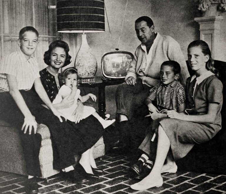 Donna Reed And Brood - Vintage Paparazzi