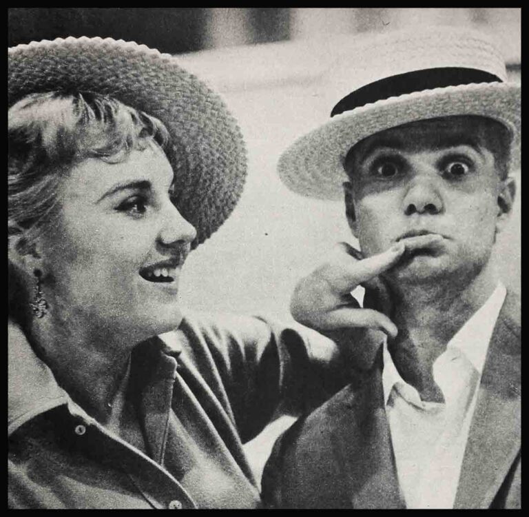 Two For The Show Vintage Paparazzi two-for-the-show-vintage-paparazzi